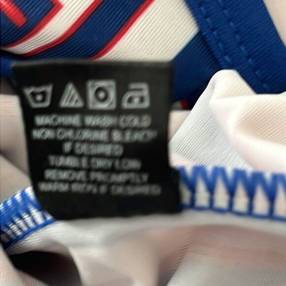 NY Giants Rare One-Piece Bathing Suit Lace up Front NFL Team Apparel SZ L - Picture 5 of 8